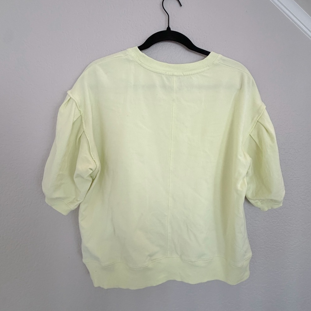 Evereve Sofi short sleeve pleated sweatshirt - Picture 5 of 6